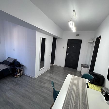Central Apartment Târgu Jiu Exteriér fotografie
