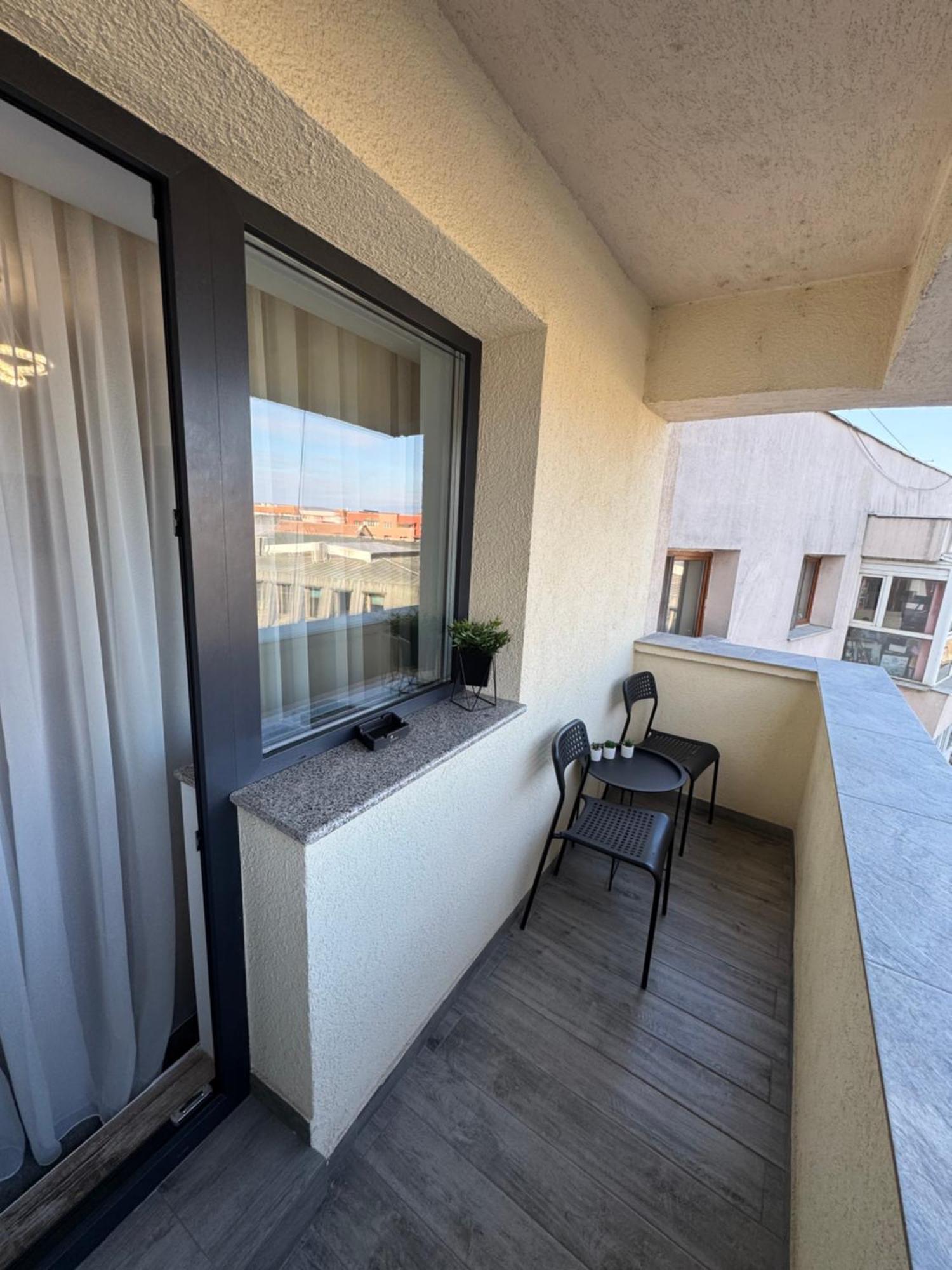 Central Apartment Târgu Jiu Exteriér fotografie