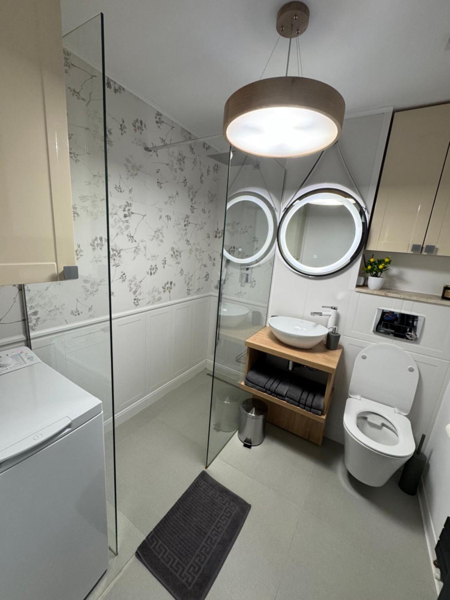 Central Apartment Târgu Jiu Exteriér fotografie